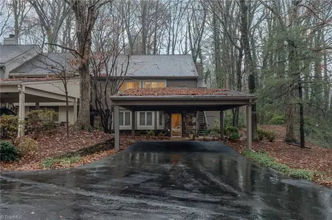100 Lamplighter Cir, Winston Salem, NC 27104