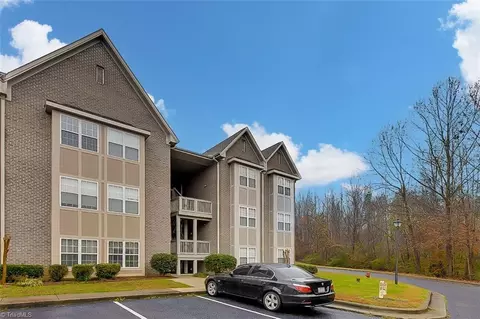 4054 Bentley Dr #B-1, Randleman, NC 27317