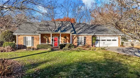 4629 Sun Valley Ln, Kernersville, NC 27284