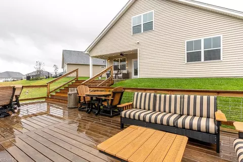Exterior - 4013 Limestone Ct, Clemmons, NC 27012 photo 7 of 11