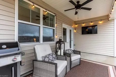 Exterior - 4013 Limestone Ct, Clemmons, NC 27012 photo 4 of 11