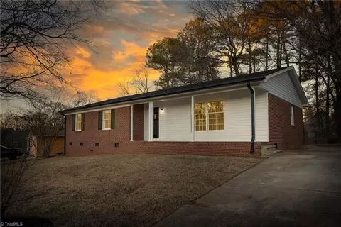 331 Woodhaven Dr, Burlington, NC 27217