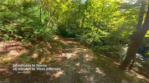 756 Valley View Dr, Purlear, NC 28665 photo 10