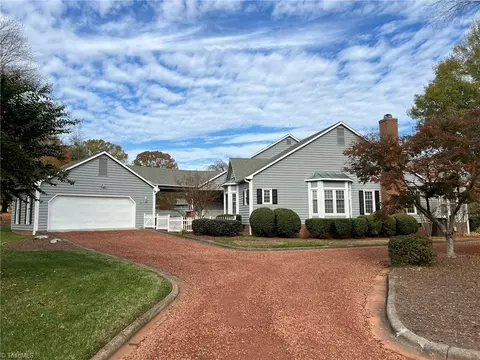 101 St George Pl, Bermuda Run, NC 27006