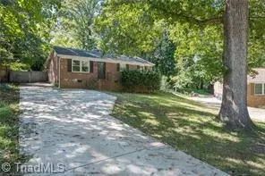 2941 Marthas Pl, Greensboro, NC 27408