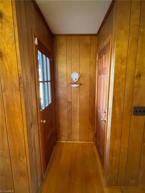 Entry Way - 152 Manor Ridge Rd E, Elkin, NC 28621 photo 1 of 4