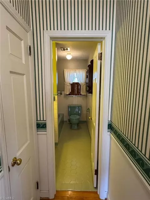 Entry Way - 152 Manor Ridge Rd E, Elkin, NC 28621 photo 3 of 4
