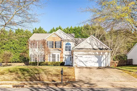 980 Laplata Dr, Kernersville, NC 27284