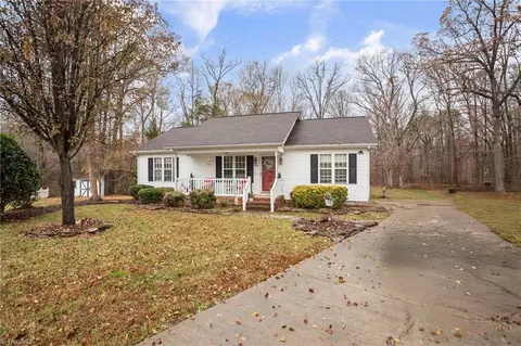1003 Bridgewater Dr, Burlington, NC 27217