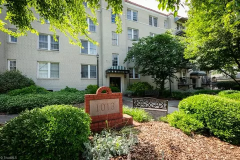 1013 Elm St N #C5, Greensboro, NC 27401