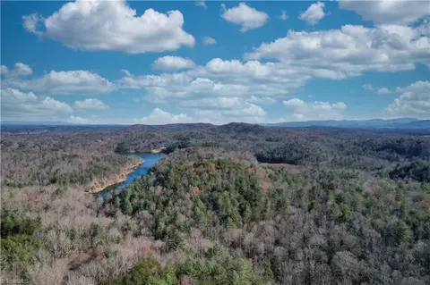 1554 Mars Mountain Pl, Boomer, NC 28606