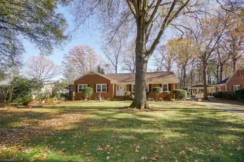 706 Pebble Dr, Greensboro, NC 27410