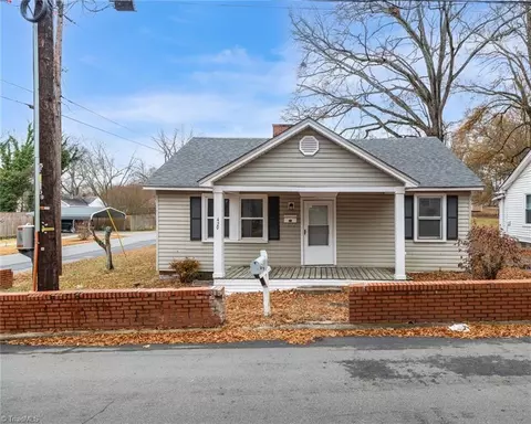 429 Patterson St, Eden, NC 27288
