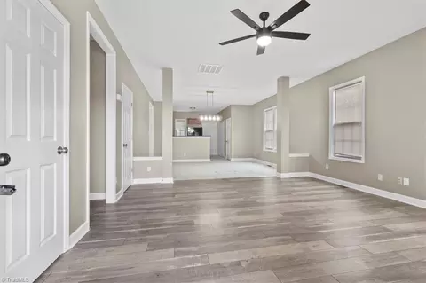 815 Mobile St, High Point, NC 27260 photo 3