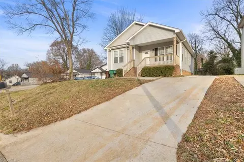 815 Mobile St, High Point, NC 27260 photo 2