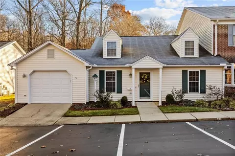 617 Uwharrie St #J, Asheboro, NC 27203