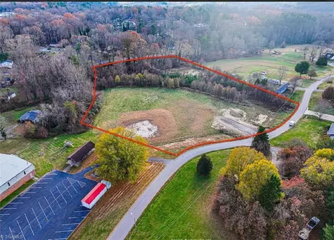 00 Thomas Ln, Mount Airy, NC 27030