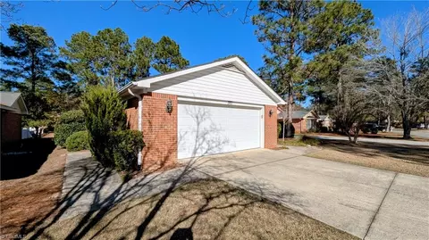320 Robin Ln, Pinehurst, NC 28374 photo 11