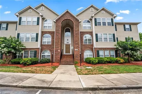 521 Mill Pond Dr, Winston Salem, NC 27106