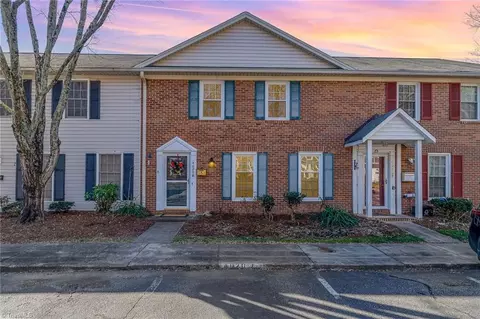 4020 Huntingreen Ln #E, Winston Salem, NC 27106