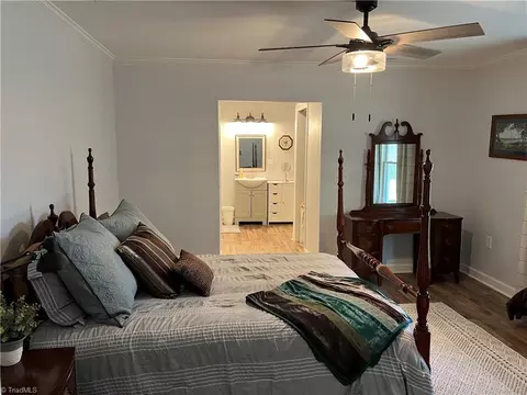Bedroom - 1085 Tom Gordon Rd, King, NC 27021 photo 3 of 4