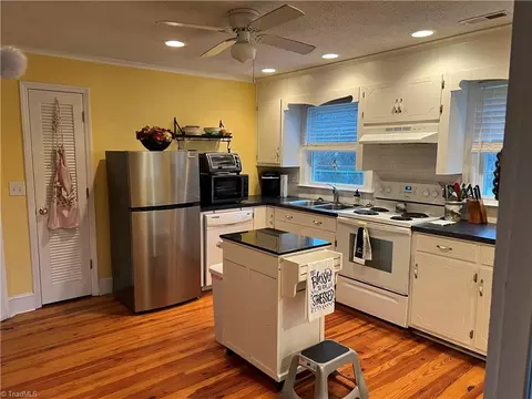 Kitchen - 1085 Tom Gordon Rd, King, NC 27021 photo 2 of 2