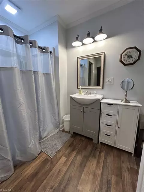 Bath - 1085 Tom Gordon Rd, King, NC 27021 photo 2 of 2