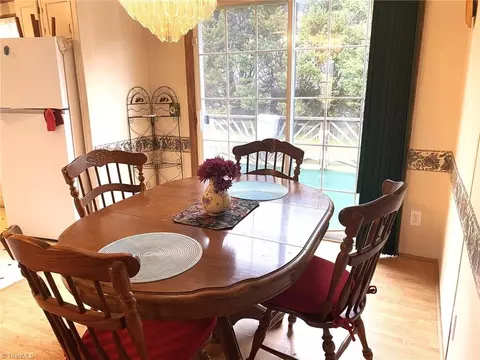 1642 Boiling Springs Rd, Purlear, NC 28665 photo 4