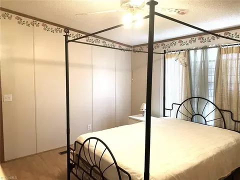 1642 Boiling Springs Rd, Purlear, NC 28665 photo 9