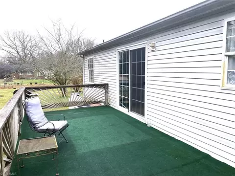 1642 Boiling Springs Rd, Purlear, NC 28665 photo 16