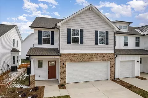 912 Cannon Crossing Cir, Greensboro, NC 27410