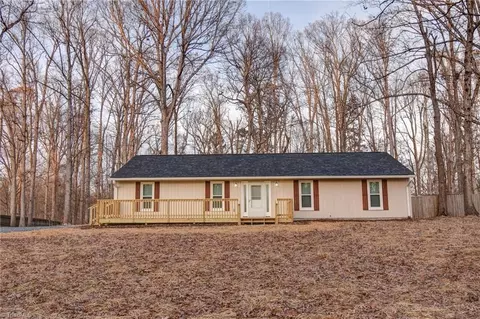 8316 Adams Farm Rd, Randleman, NC 27317