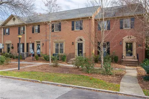 404 D Fisher Park Cir, Greensboro, NC 27401