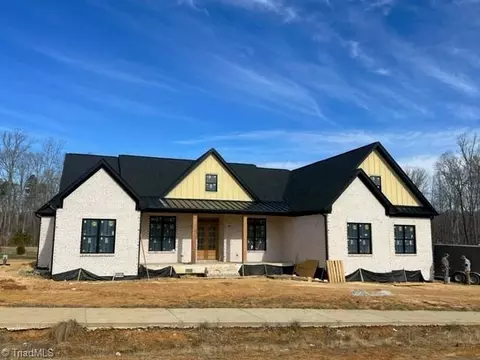 8800 Knoll Creek Ct, Oak Ridge, NC 27310
