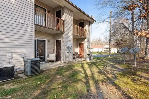 Exterior - 606 English Ct, Trinity, NC 27370 photo 5 of 6