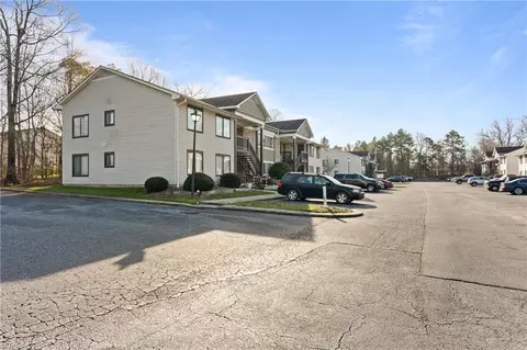 Exterior - 606 English Ct, Trinity, NC 27370 photo 1 of 6