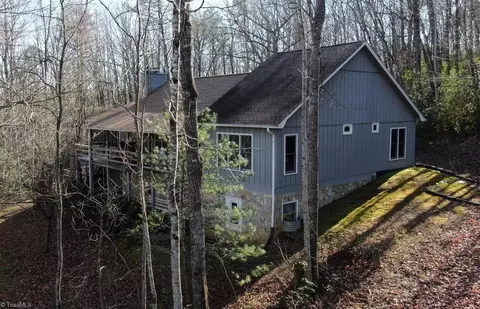 896 Jonathan Dr, Lowgap, NC 27024 photo 1