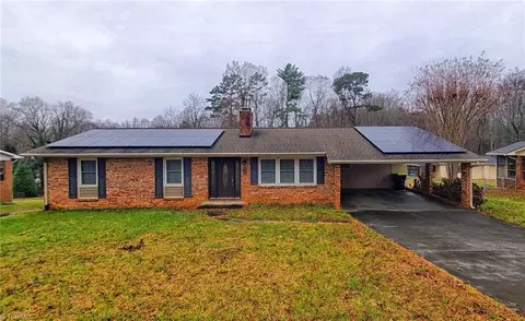 212 Farmbrooke Ln, Winston Salem, NC 27127