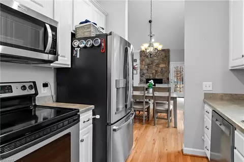 Kitchen - 1039 Underpass Rd, Advance, NC 27006 photo 2 of 2