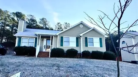 889 Shalimar Dr, Winston Salem, NC 27107