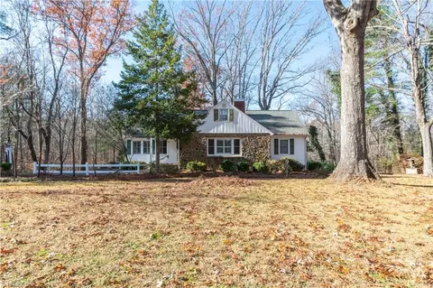 910 Crowder Rd, Madison, NC 27025