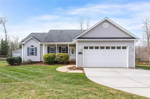 1165 Forest Oaks Dr, Asheboro, NC 27205