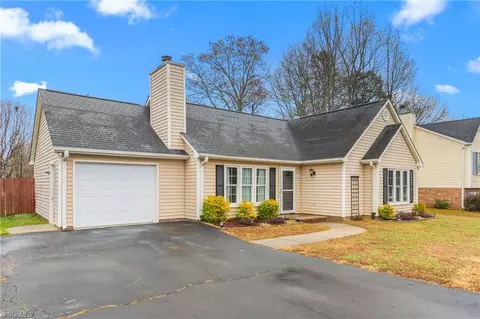 1835 Embark Dr, Kernersville, NC 27284