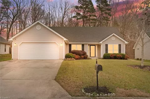 1707 Hargrove Dr, Mcleansville, NC 27301