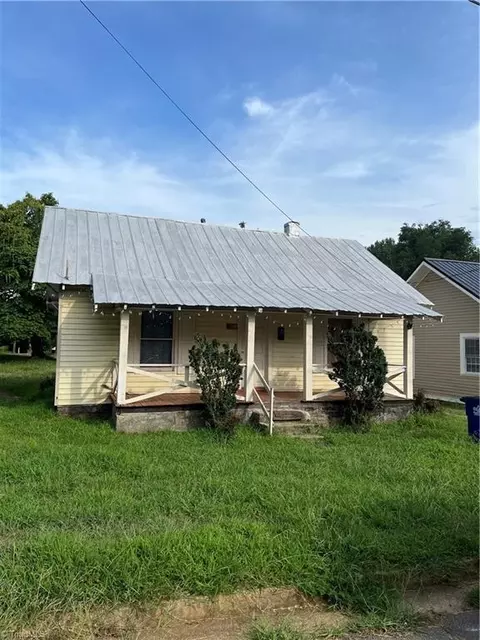 1801 Center St SE, Winston Salem, NC 27127