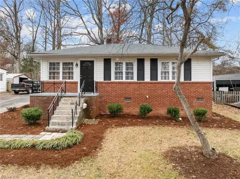 822 Glenwood Rd, Asheboro, NC 27203