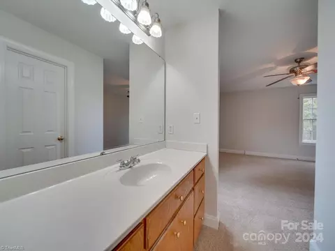 Bath - 1205 Danielle Downs Ct, Concord, NC 28025 photo 3 of 4