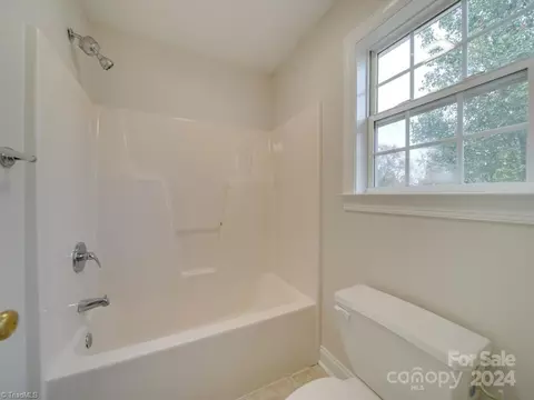 Bath - 1205 Danielle Downs Ct, Concord, NC 28025 photo 4 of 4
