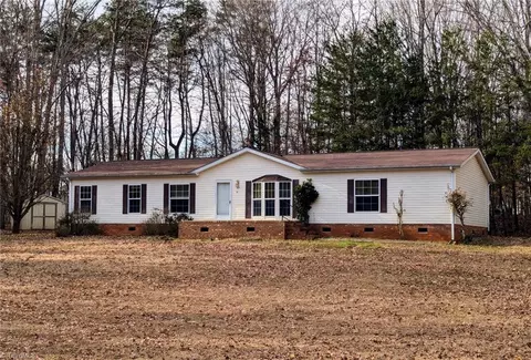 165 Lee Ln, Reidsville, NC 27320