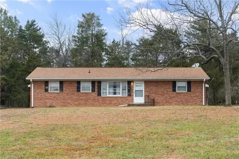 4810 Rex Rd, Winston Salem, NC 27107